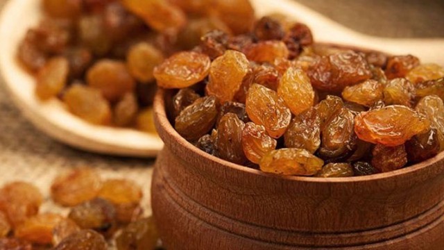 انواع کشمش تیزابی بی دانه بهترین بسته بندی